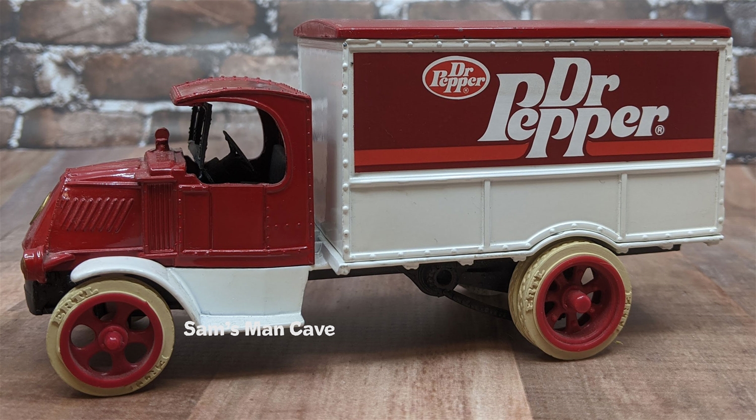 Dr Pepper 1926 Mack Delivery Van Bank