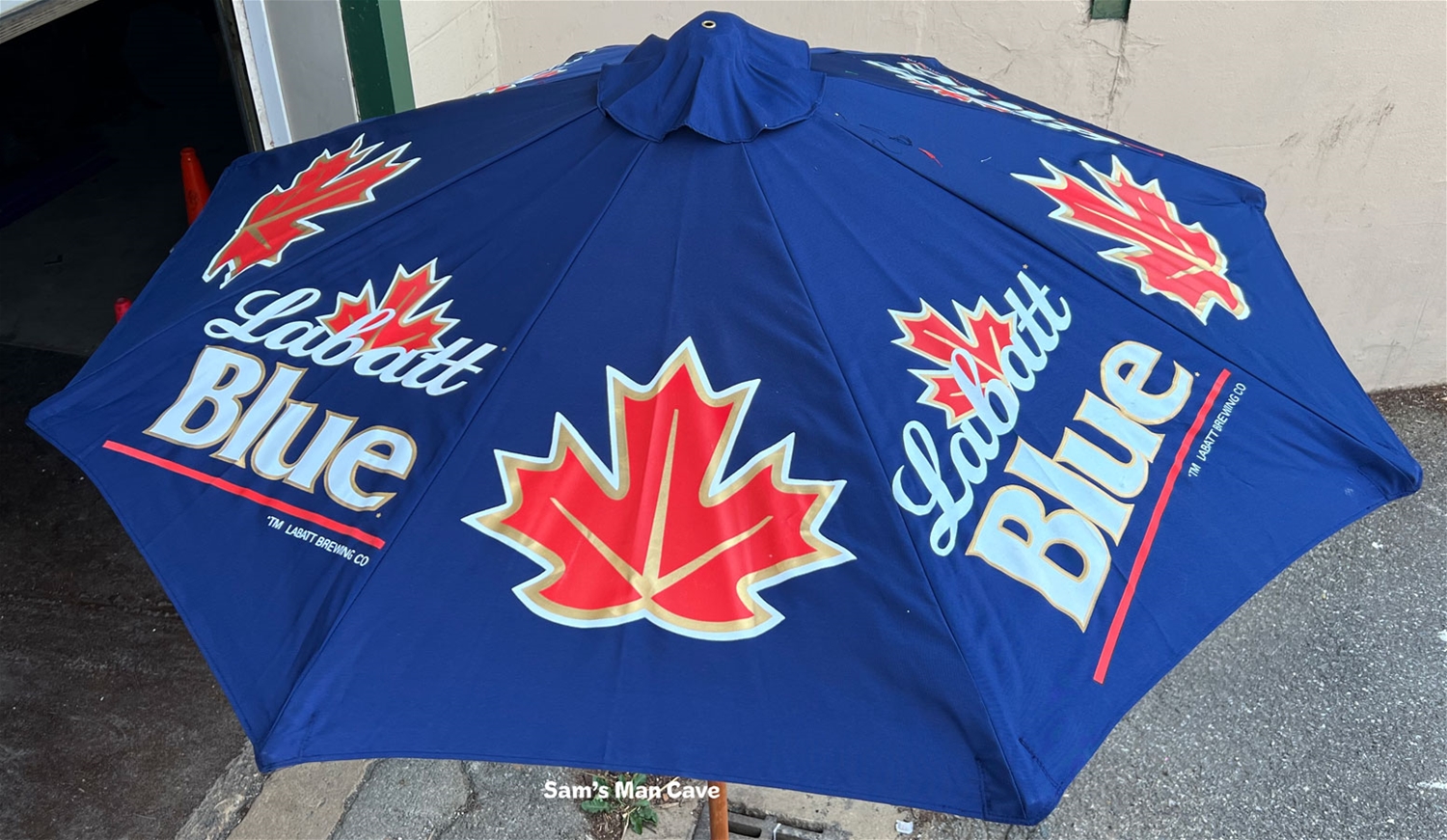 Labatt Blue 6' Market Patio Umbrella